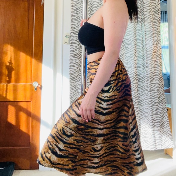 Tiger print midi skirt - Picture 2 of 3